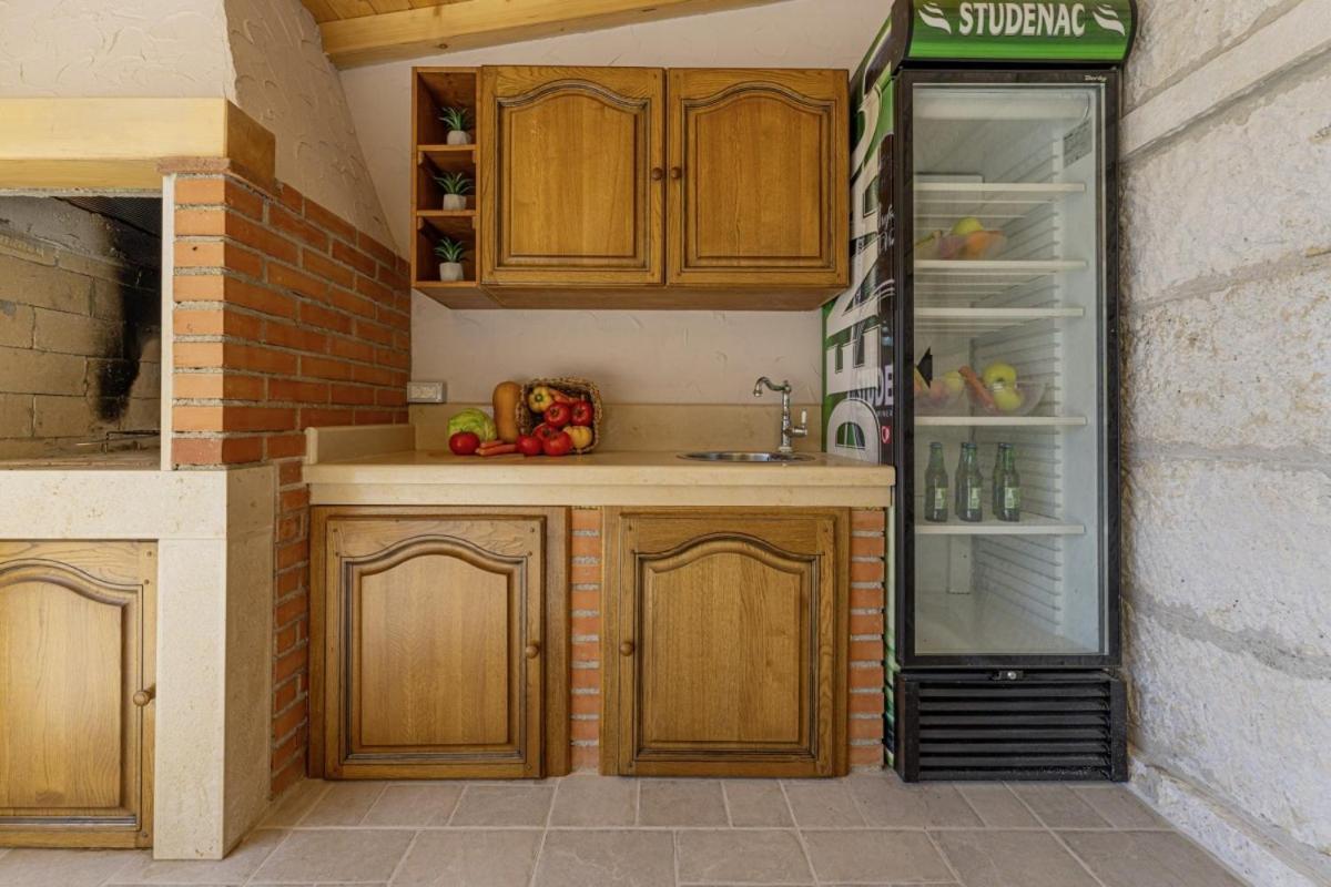Villa Olea In Barat - Haus Fuer 6-8 Personen Kanfanar Exterior foto